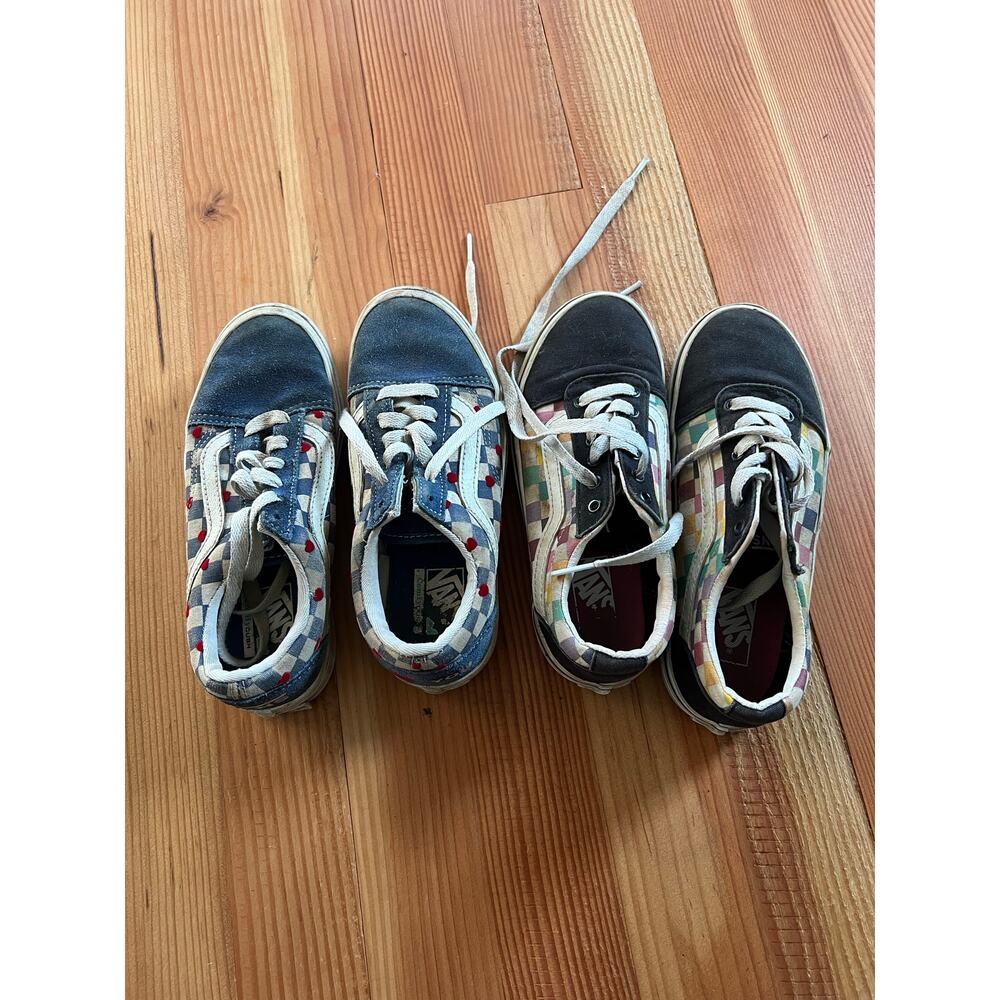 lot of 2 vans kids size one- rainbow and blue with red heart